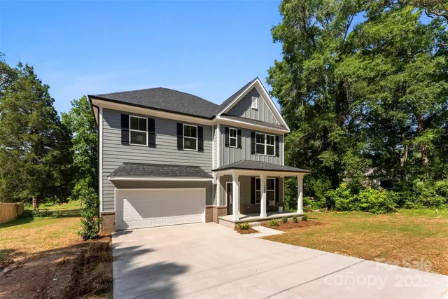 $580,000 | 1227 Breezewood Drive, Charlotte, NC 28262