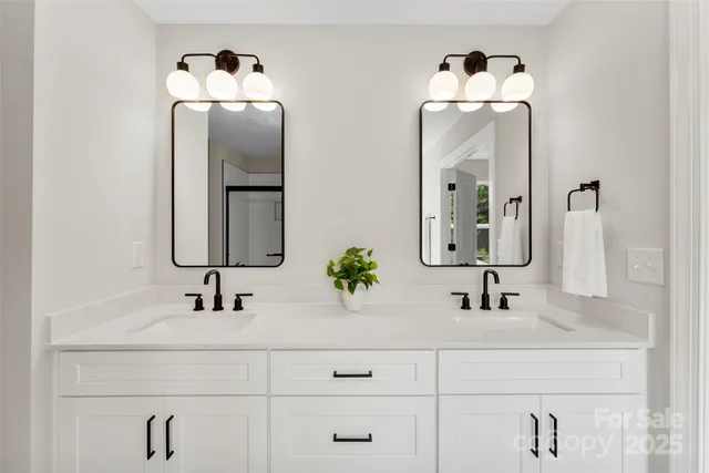 $580,000 | 1227 Breezewood Drive, Charlotte, NC 28262