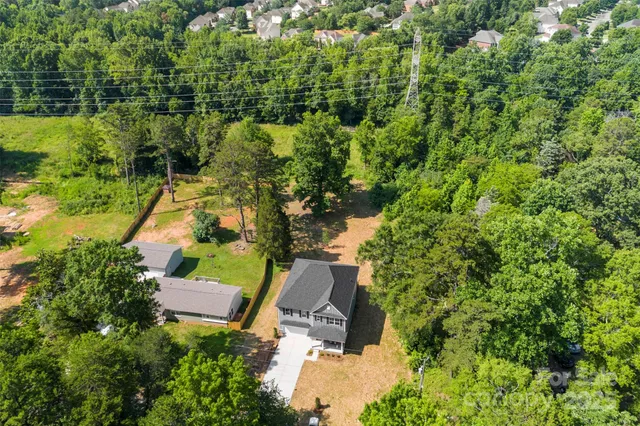 $580,000 | 1227 Breezewood Drive, Charlotte, NC 28262