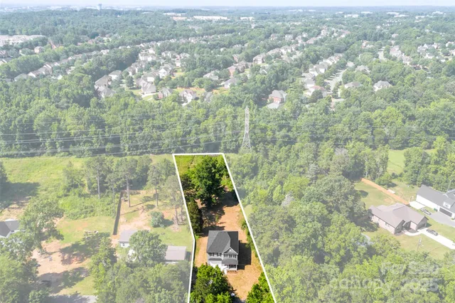 $580,000 | 1227 Breezewood Drive, Charlotte, NC 28262