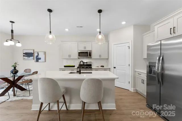 $580,000 | 1227 Breezewood Drive, Charlotte, NC 28262