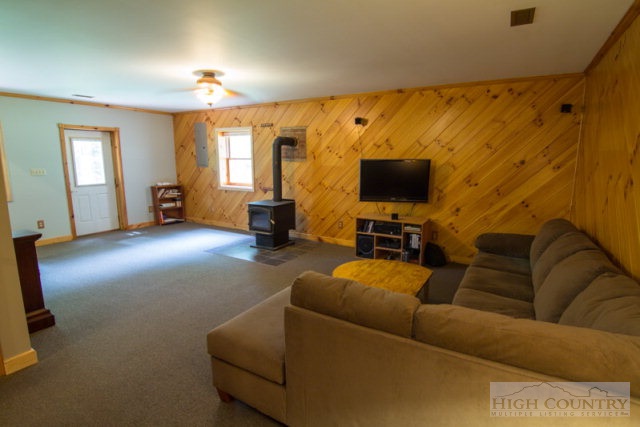 944 Rhymer Branch Road Deep Gap, NC 28618 - Photo 18 of 43 Gallery Image 18