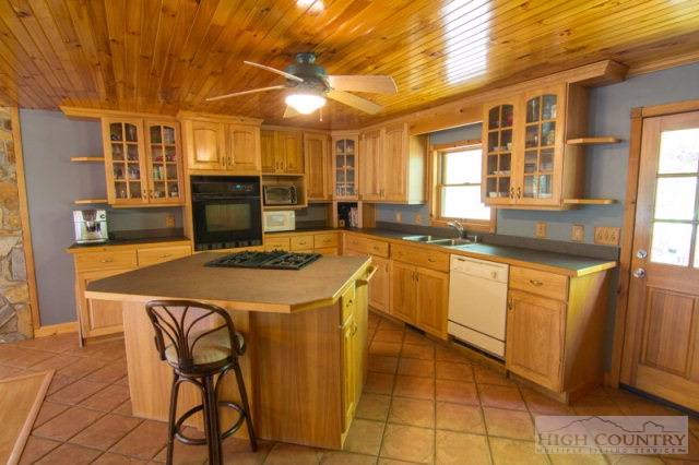 944 Rhymer Branch Road Deep Gap, NC 28618 - Photo 35 of 43 Gallery Image 35