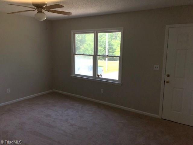 704 Pickett Road Lexington, NC 27295 - Photo 5 of 9 Gallery Image 5