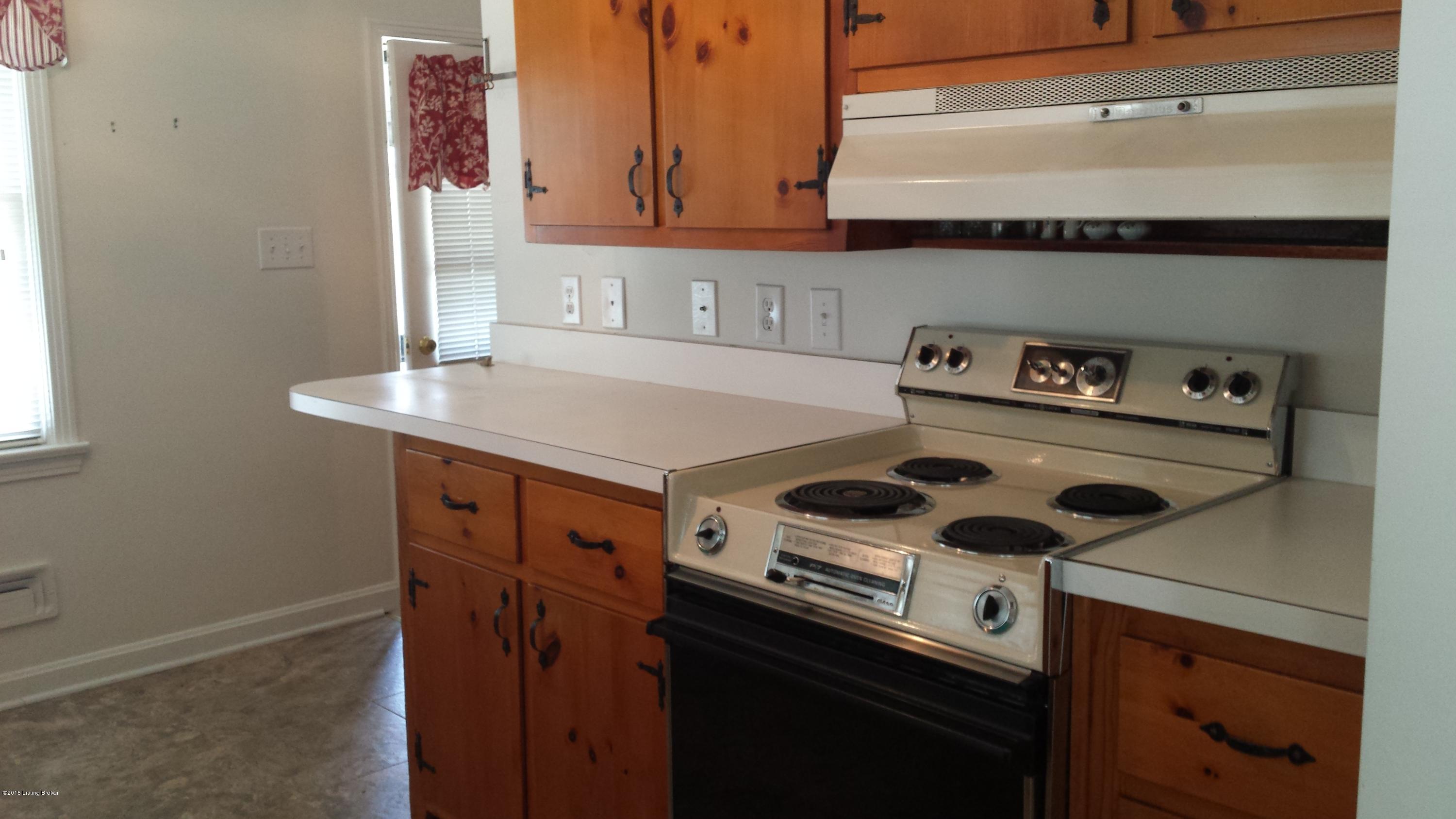 8281 Virginia Road Louisville, KY 40258 - Photo 37 of 40 20150422_141731