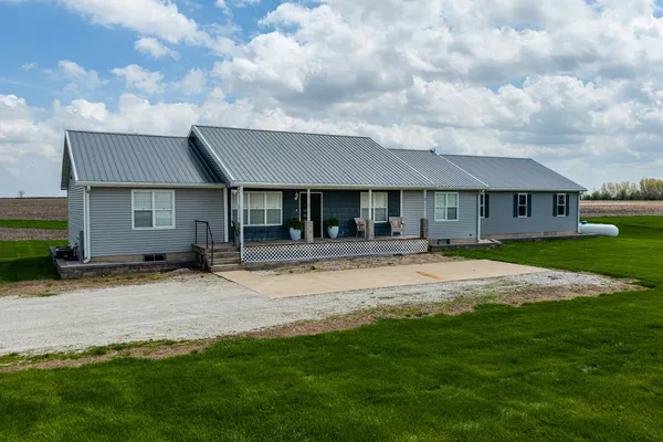 $399,900 | 4322 Highway 34, Mendota, IL 61342