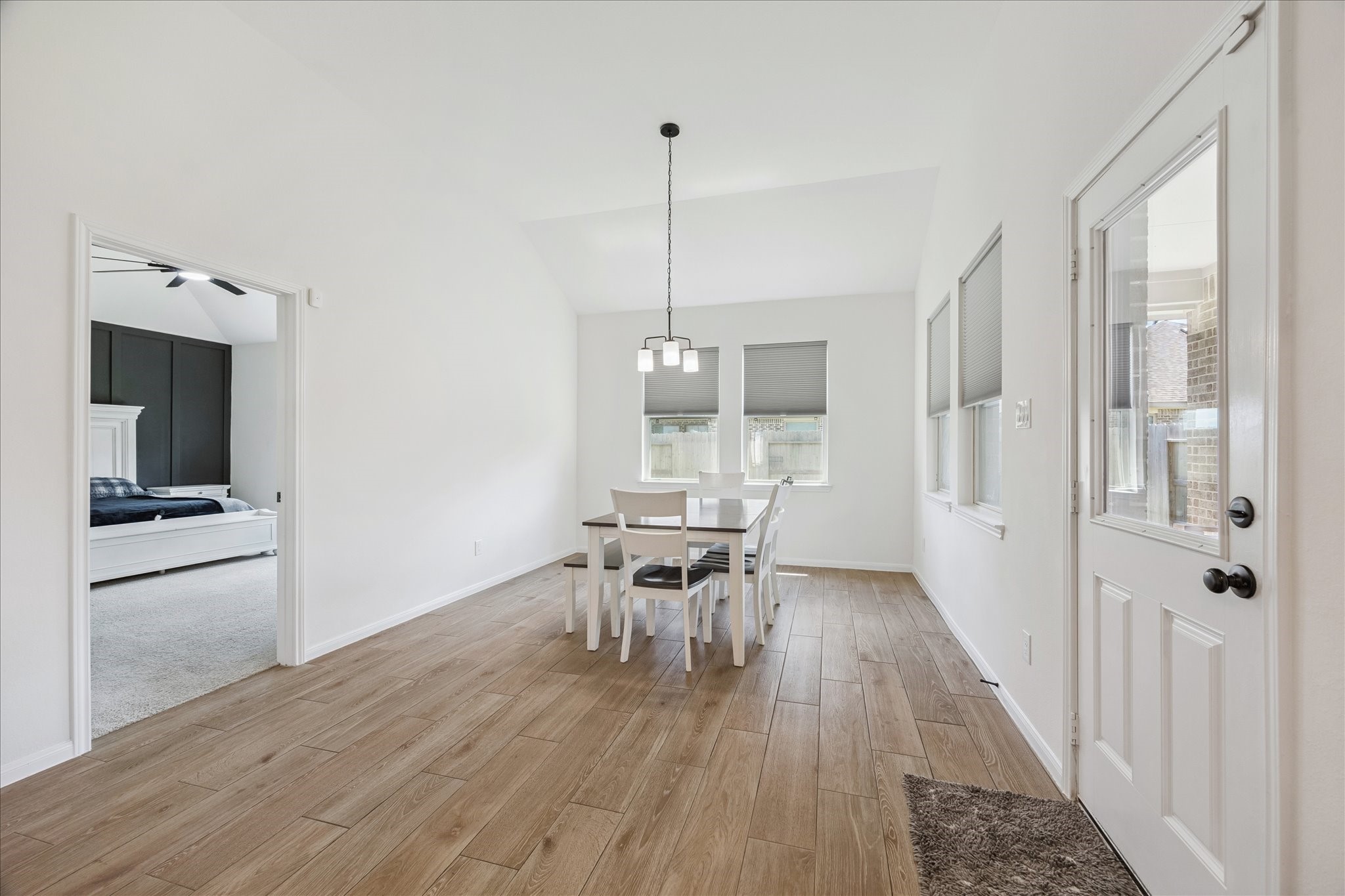 1734 Compass Rose Angleton, TX 77515 - Photo 11 of 23 Spacious dinning area with lots of natural light.