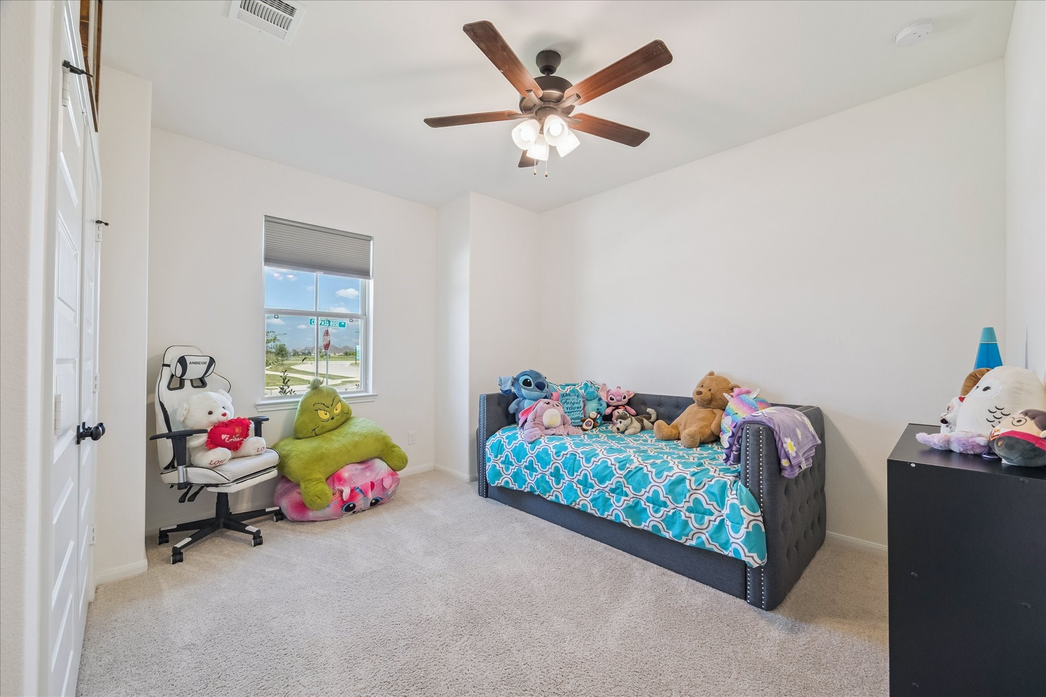 1734 Compass Rose Angleton, TX 77515 - Photo 18 of 23 Secondary room in the front of the house.