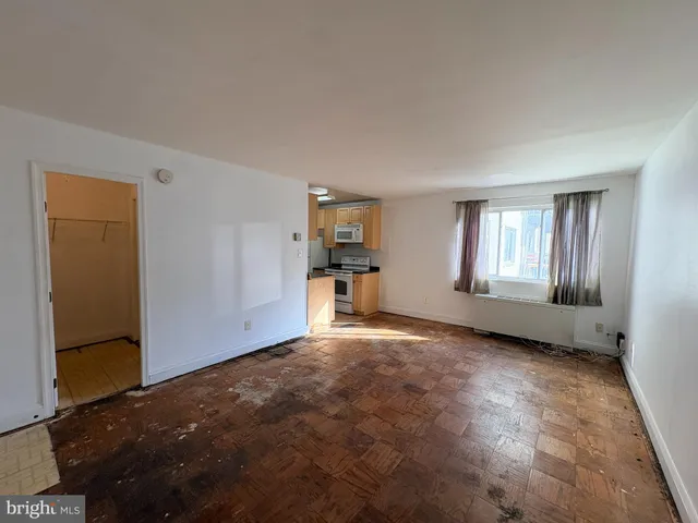 $60,000 | 1009 Chillum Road, Unit 205, Hyattsville, MD 20782