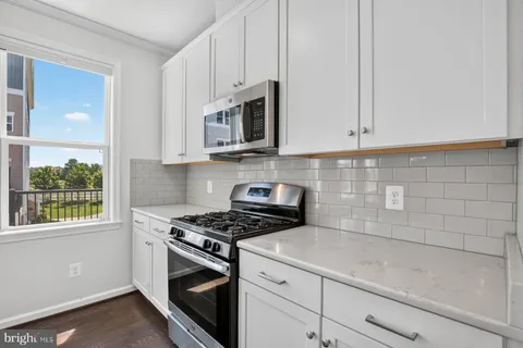 $570,000 | 24498 Amherst Forest Terrace, Aldie, VA 20105