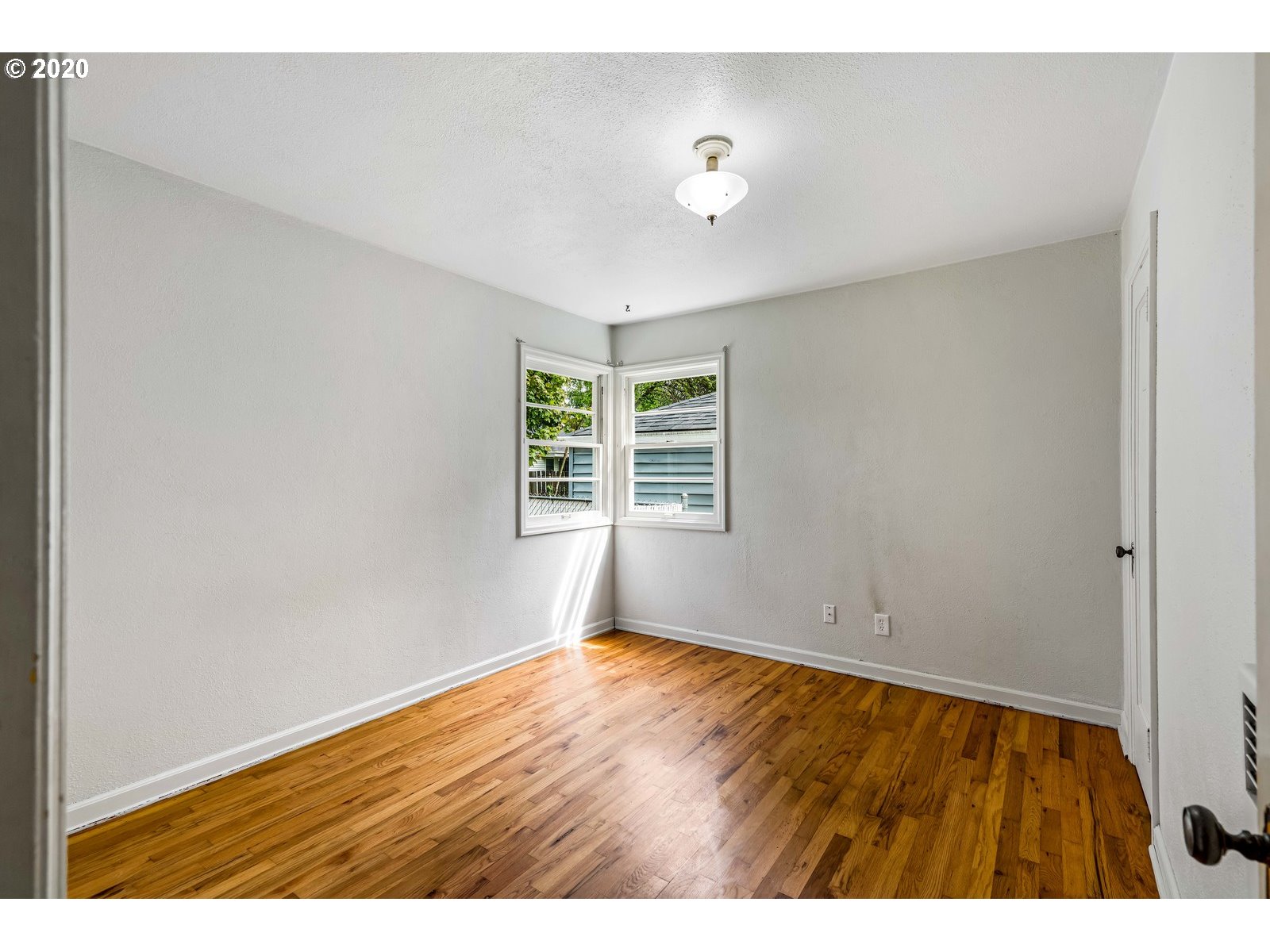 345 East Maple Street Lebanon, OR 97355 - Photo 13 of 26 Gallery Image 13