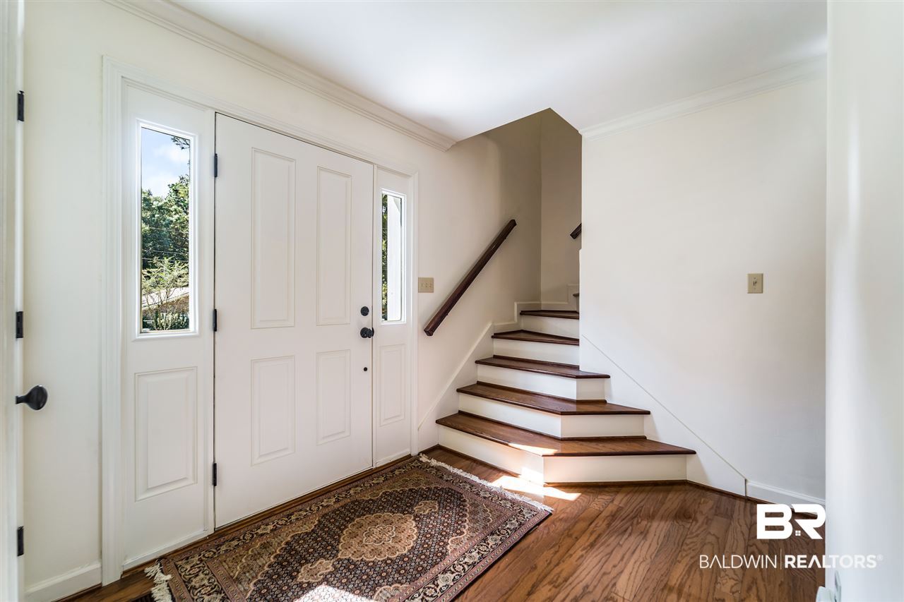 697 Cedar Avenue Fairhope, AL 36532 - Photo 5 of 30 Entryway