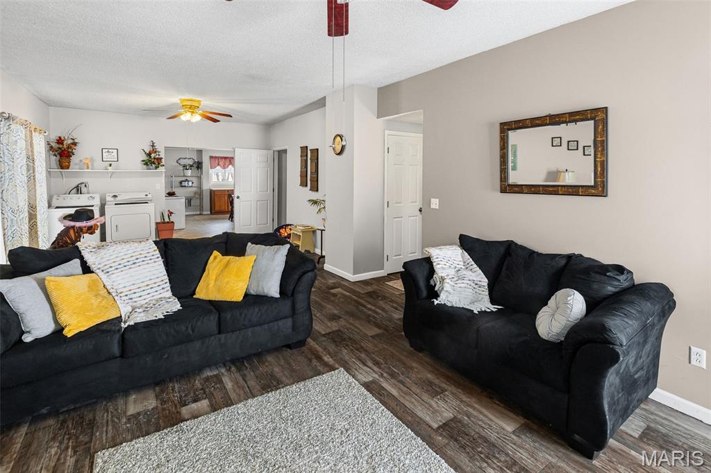 101 Mor Wilsonville, IL 62093 - Photo 11 of 31