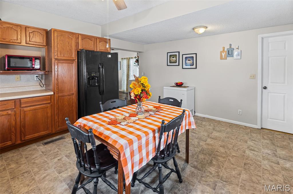 101 Mor Wilsonville, IL 62093 - Photo 15 of 31