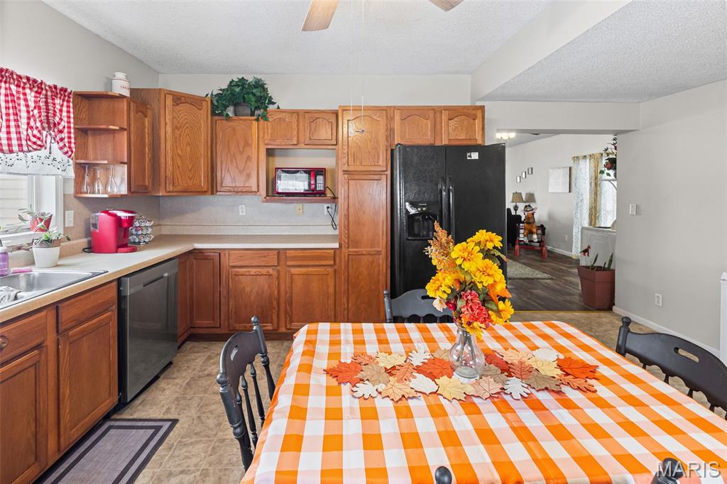 101 Mor Wilsonville, IL 62093 - Photo 16 of 31