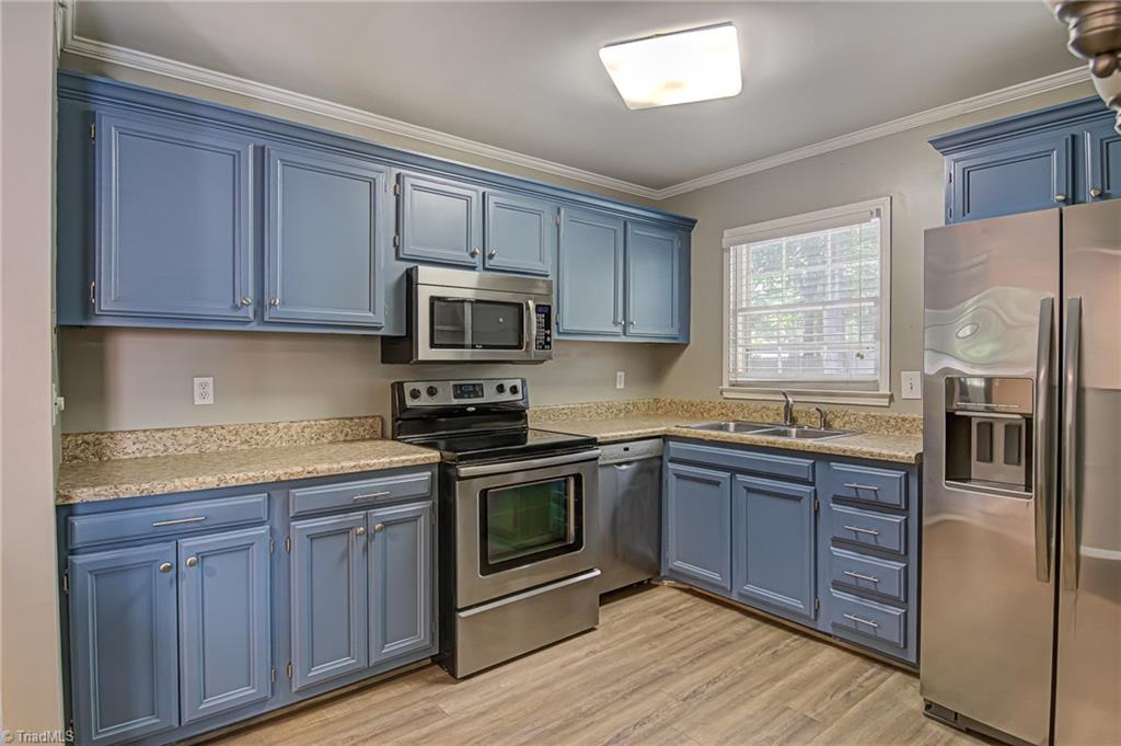 5111 Cheviot Road Greensboro, NC 27455 - Photo 11 of 31