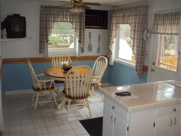 3 Pontiac Road Walpole, MA 02081 - Photo 3 of 16 Gallery Image 3