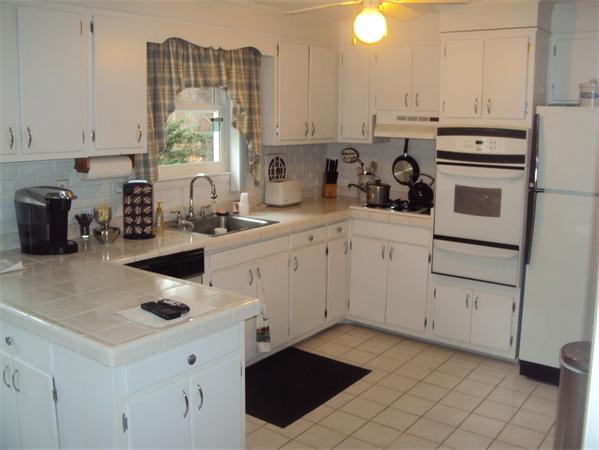 3 Pontiac Road Walpole, MA 02081 - Photo 4 of 16 Gallery Image 4