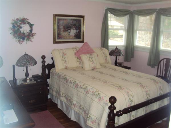 3 Pontiac Road Walpole, MA 02081 - Photo 6 of 16 Gallery Image 6