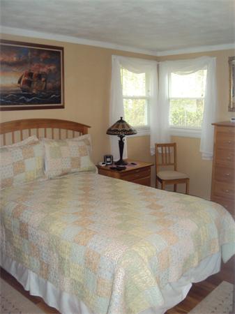 3 Pontiac Road Walpole, MA 02081 - Photo 8 of 16 Gallery Image 8