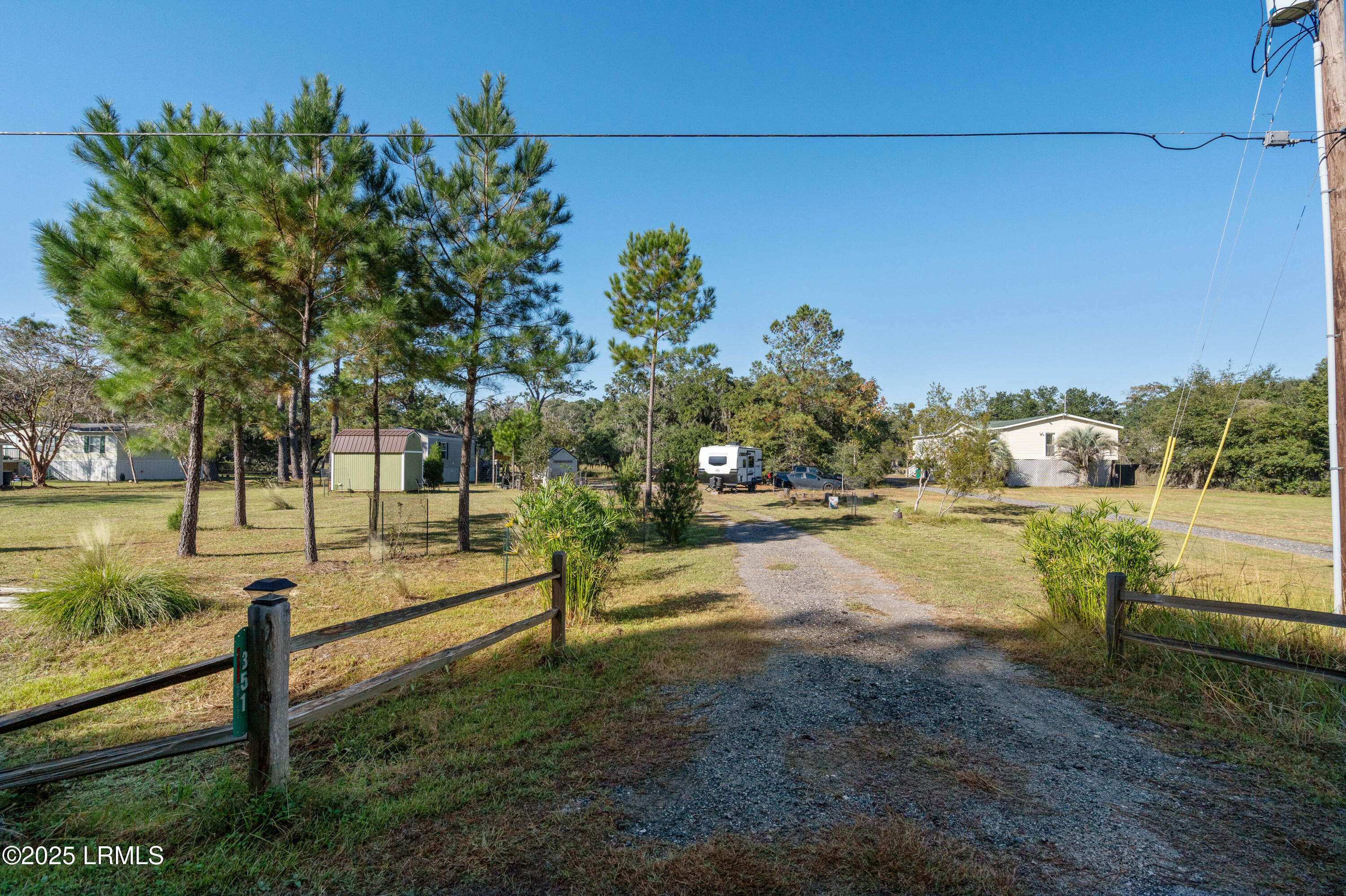 351 Brickyard Point Road North Beaufort, SC 29907 - Photo 13 of 36 351 Brickyard Pt N-18