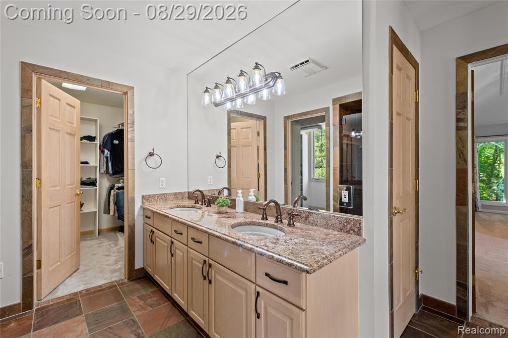 1733 Apple Ridge Court Rochester Hills, MI 48306 - Photo 29 of 51 Gallery Image 29
