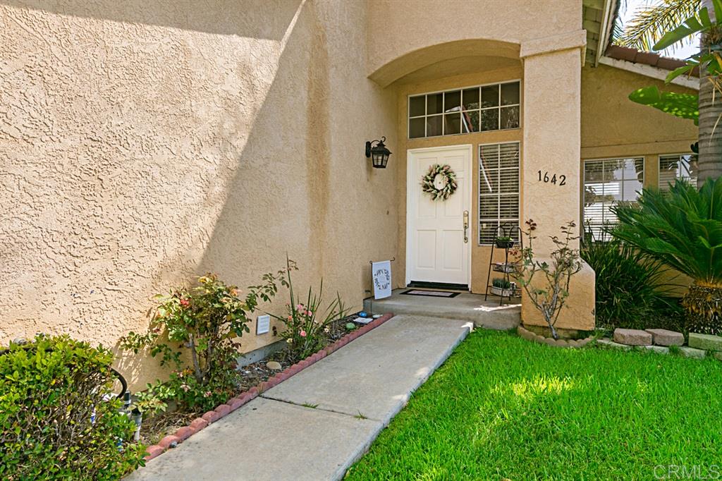 1642 Promontory Ridge Way Vista, CA 92081 - Photo 2 of 23
