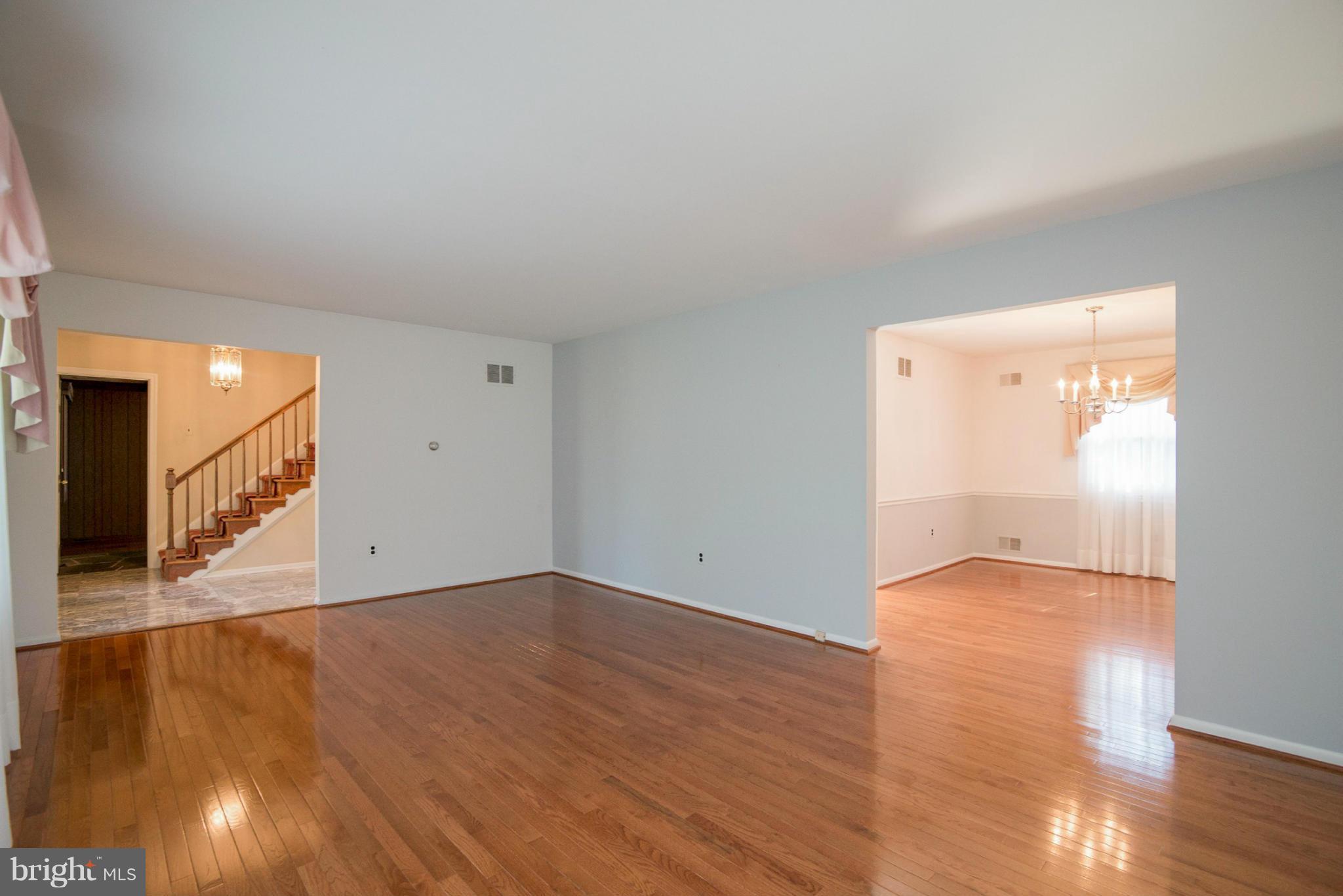 7491 Pindell School Road Fulton, MD 20759 - Photo 5 of 30 Living Room
