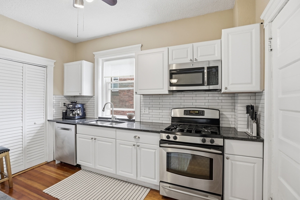 1896 Beacon Street, Unit 3 Brookline, MA 02445 - Photo 15 of 26