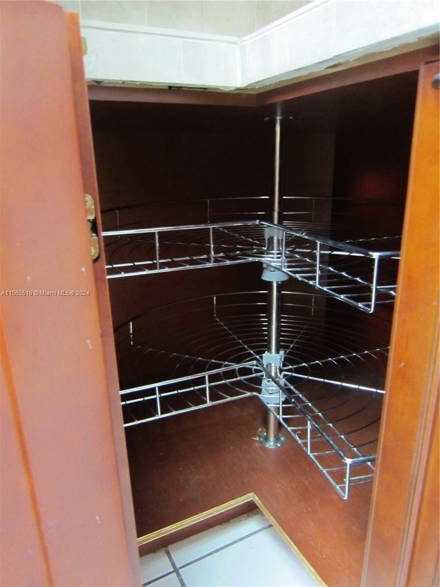 10 Southwest 108th Avenue, Unit E8 Sweetwater, FL 33174 - Photo 15 of 21