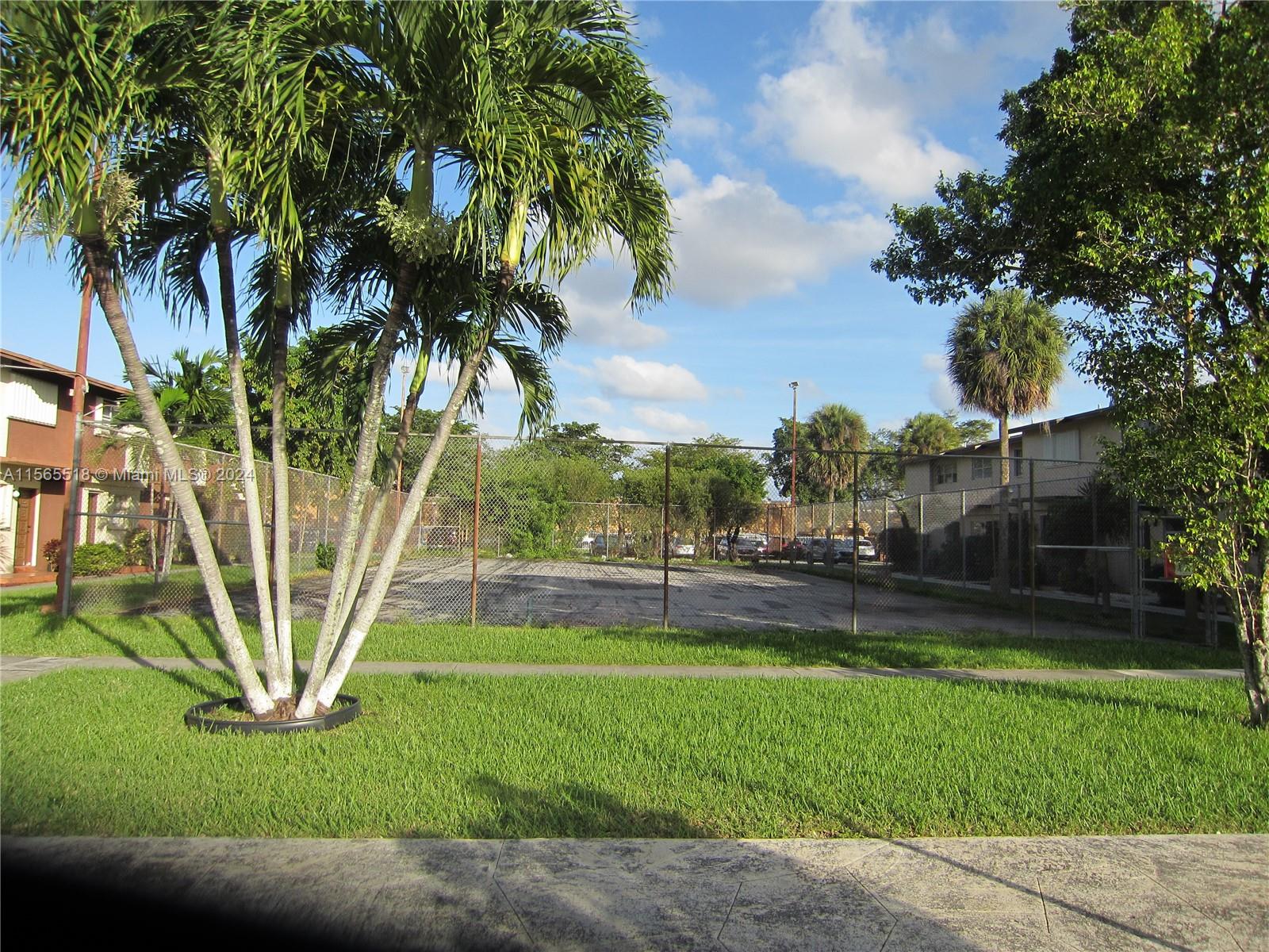 10 Southwest 108th Avenue, Unit E8 Sweetwater, FL 33174 - Photo 19 of 21