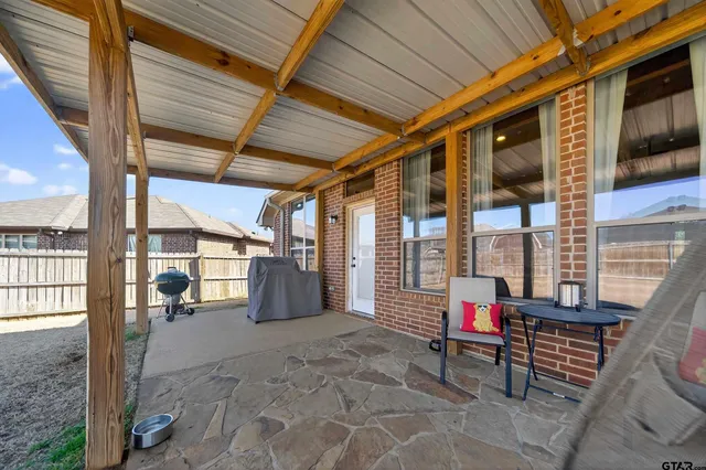 $295,000 | 11087 Westhaven Circle, Flint, TX 75762