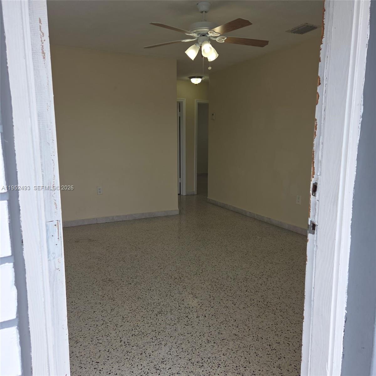 7056 Southwest 22nd Street Miami, FL 33155 - Photo 17 of 35