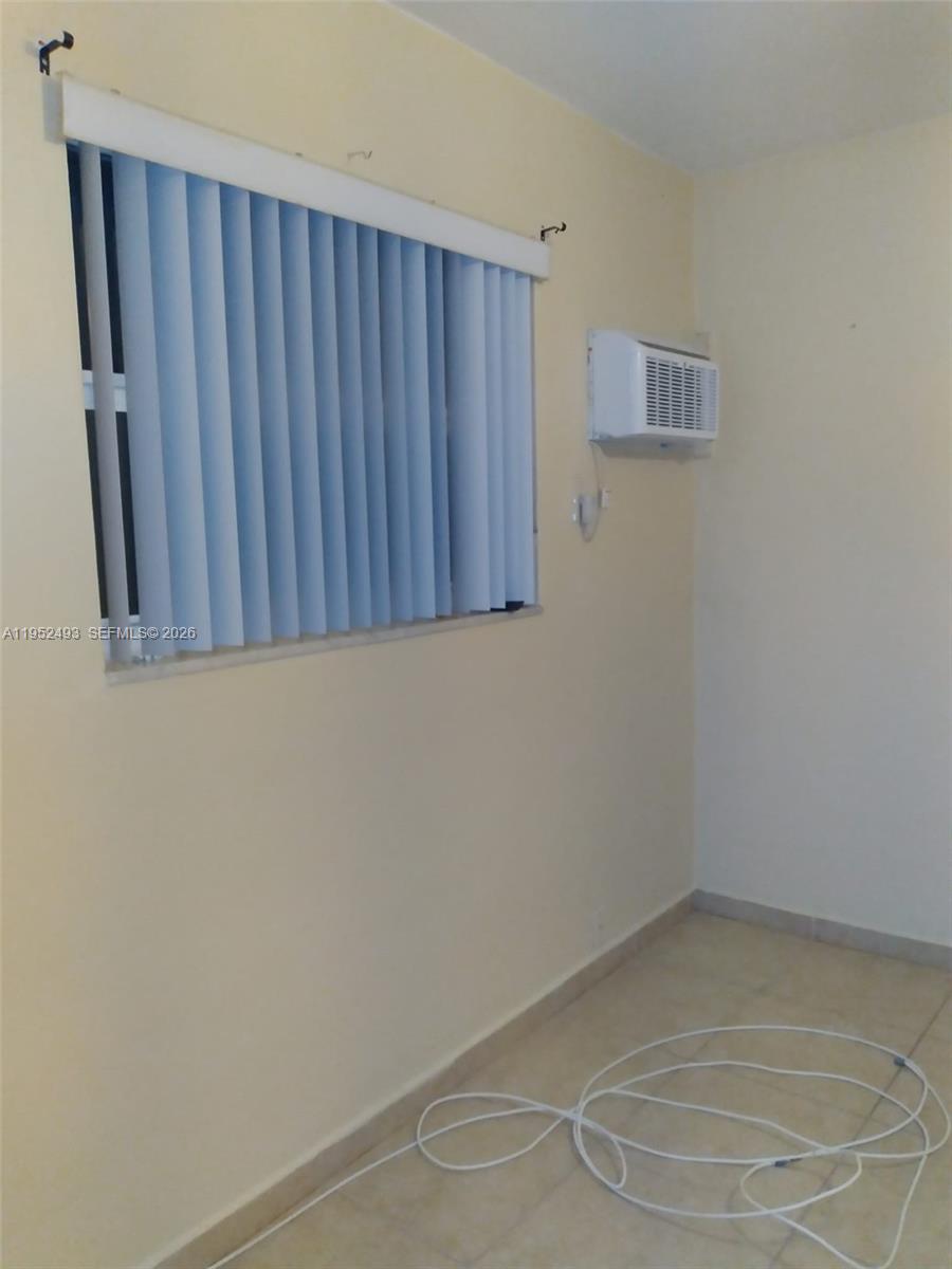 7056 Southwest 22nd Street Miami, FL 33155 - Photo 31 of 35