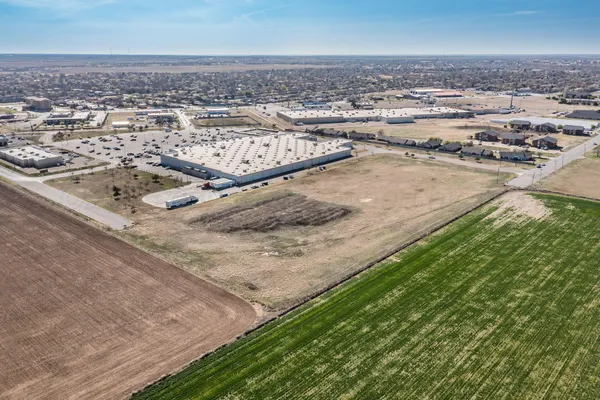 $384,250 | North Hobart Street, Pampa, TX 79065