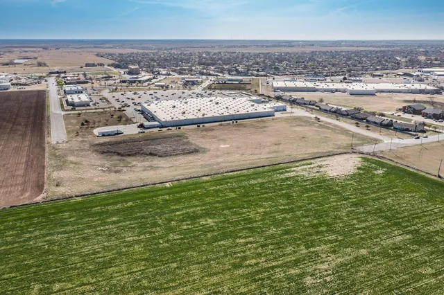 $384,250 | North Hobart Street, Pampa, TX 79065