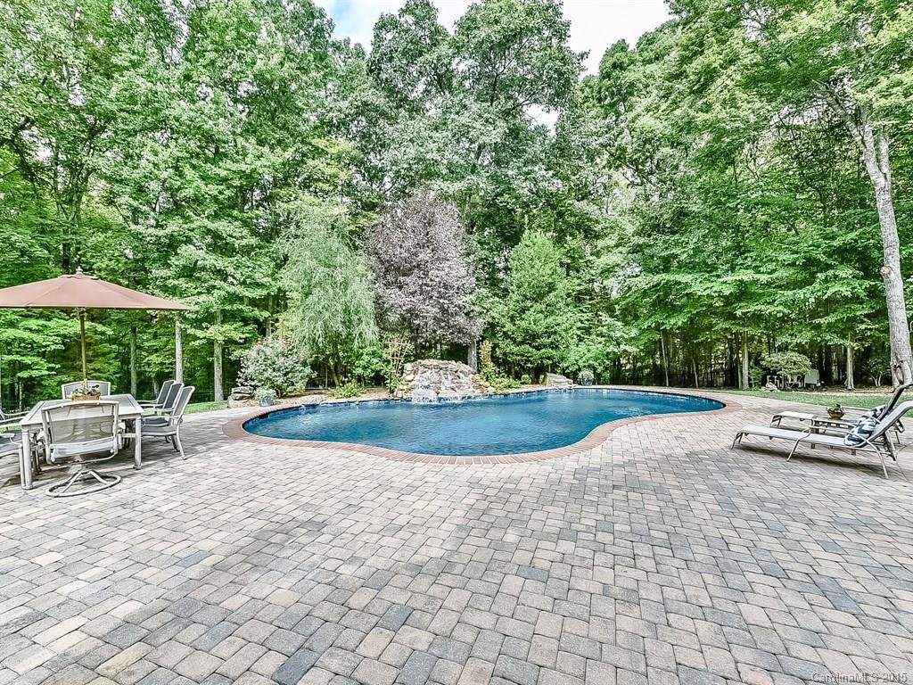416 Hendon Row Fort Mill, SC 29715 - Photo 2 of 24 Gallery Image 2