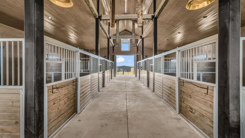11802 East Rocky Creek Road Crowley, TX 76036 - Photo 32 of 40 a view of entryway