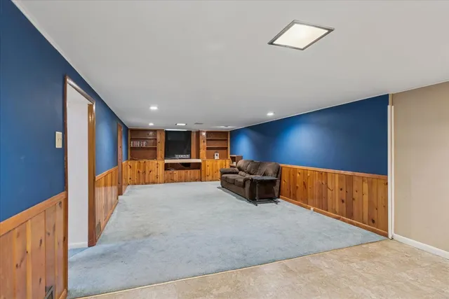 $319,900 | 281 North Shaddle Avenue, Mundelein, IL 60060