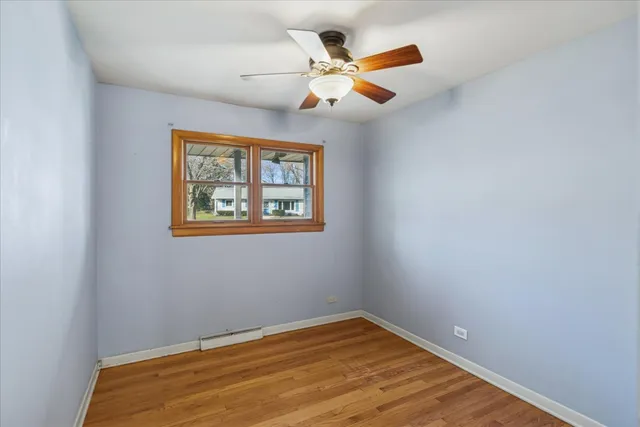 $319,900 | 281 North Shaddle Avenue, Mundelein, IL 60060