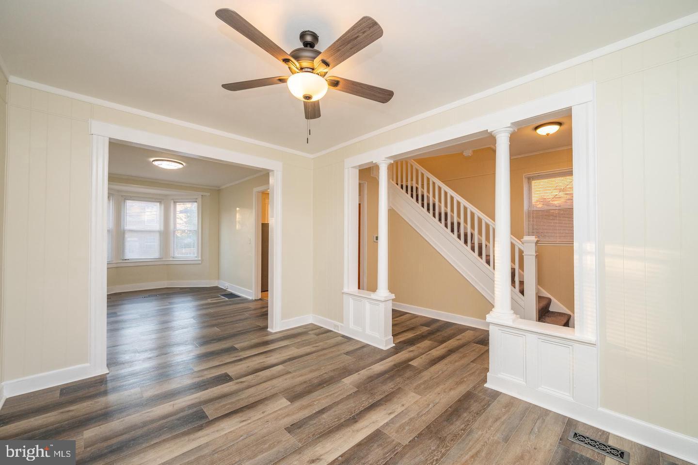 200 South Tremont Road Baltimore, MD 21229 - Photo 4 of 4 Living room