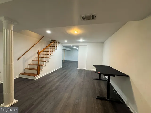 $1,095,000 | 131 Casmar Street Southeast, Vienna, VA 22180