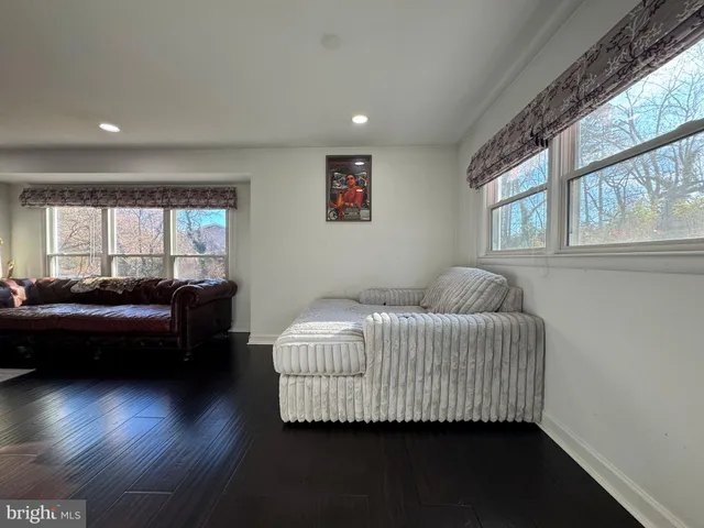 $1,095,000 | 131 Casmar Street Southeast, Vienna, VA 22180