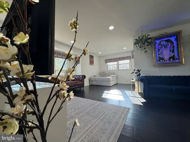 $1,095,000 | 131 Casmar Street Southeast, Vienna, VA 22180