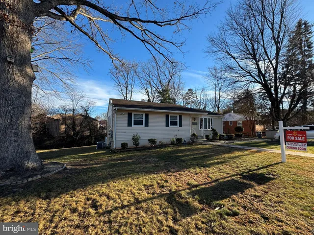 $1,095,000 | 131 Casmar Street Southeast, Vienna, VA 22180