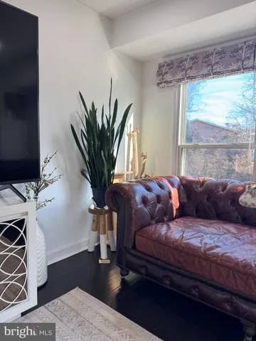 $1,095,000 | 131 Casmar Street Southeast, Vienna, VA 22180