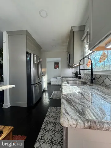 $1,095,000 | 131 Casmar Street Southeast, Vienna, VA 22180