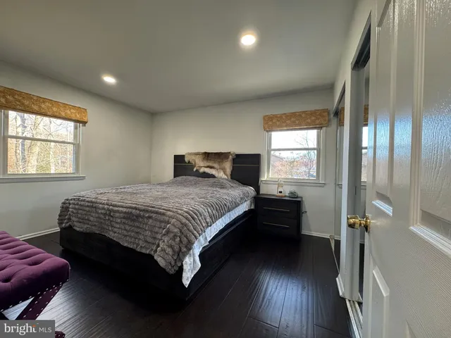 $1,095,000 | 131 Casmar Street Southeast, Vienna, VA 22180