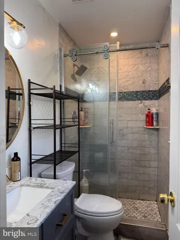 $1,095,000 | 131 Casmar Street Southeast, Vienna, VA 22180