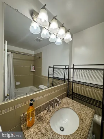 $1,095,000 | 131 Casmar Street Southeast, Vienna, VA 22180